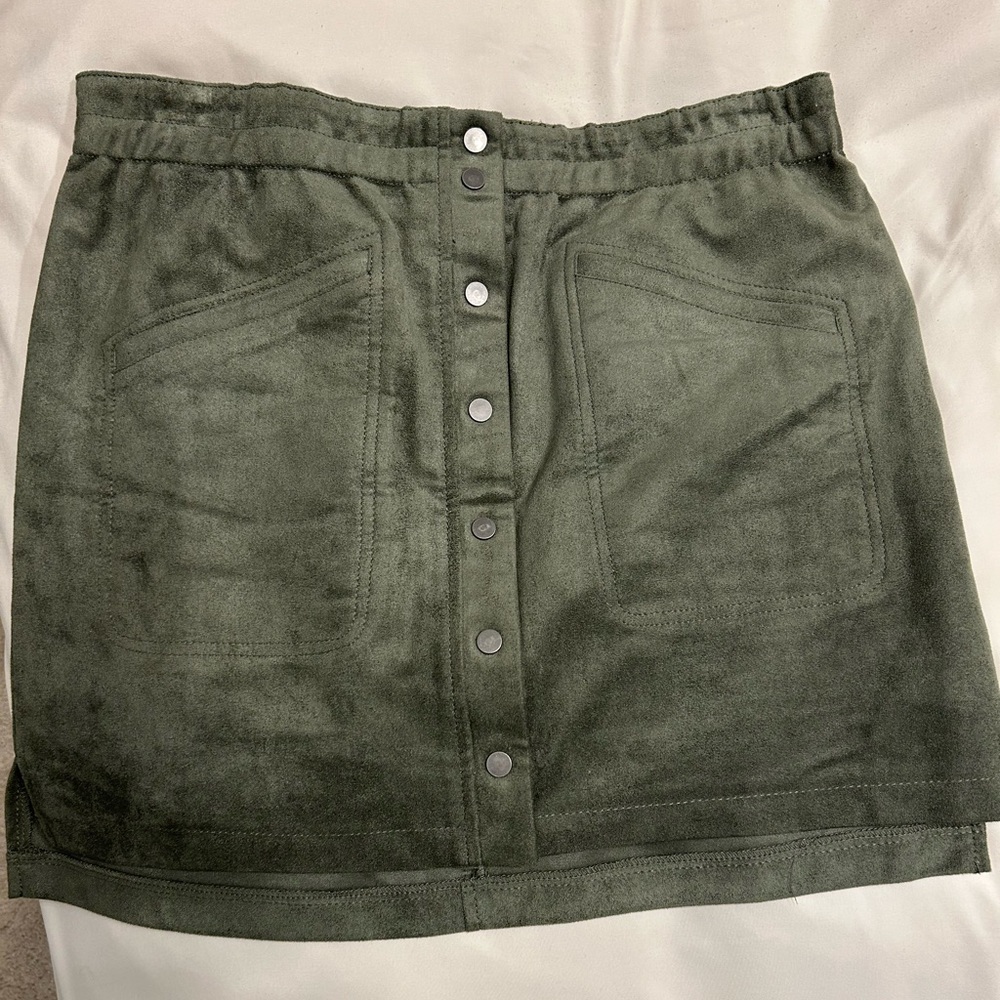 BCBG skirt new never worn